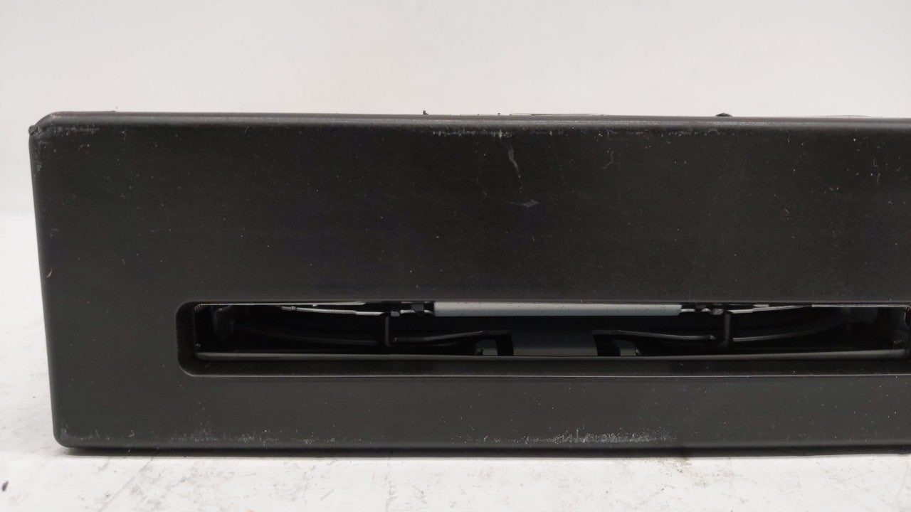 2015-2019 Chevrolet Silverado 1500 Radio AM FM Cd Player Receiver Replacement P/N:13594481 84016435 Fits OEM Used Auto Parts