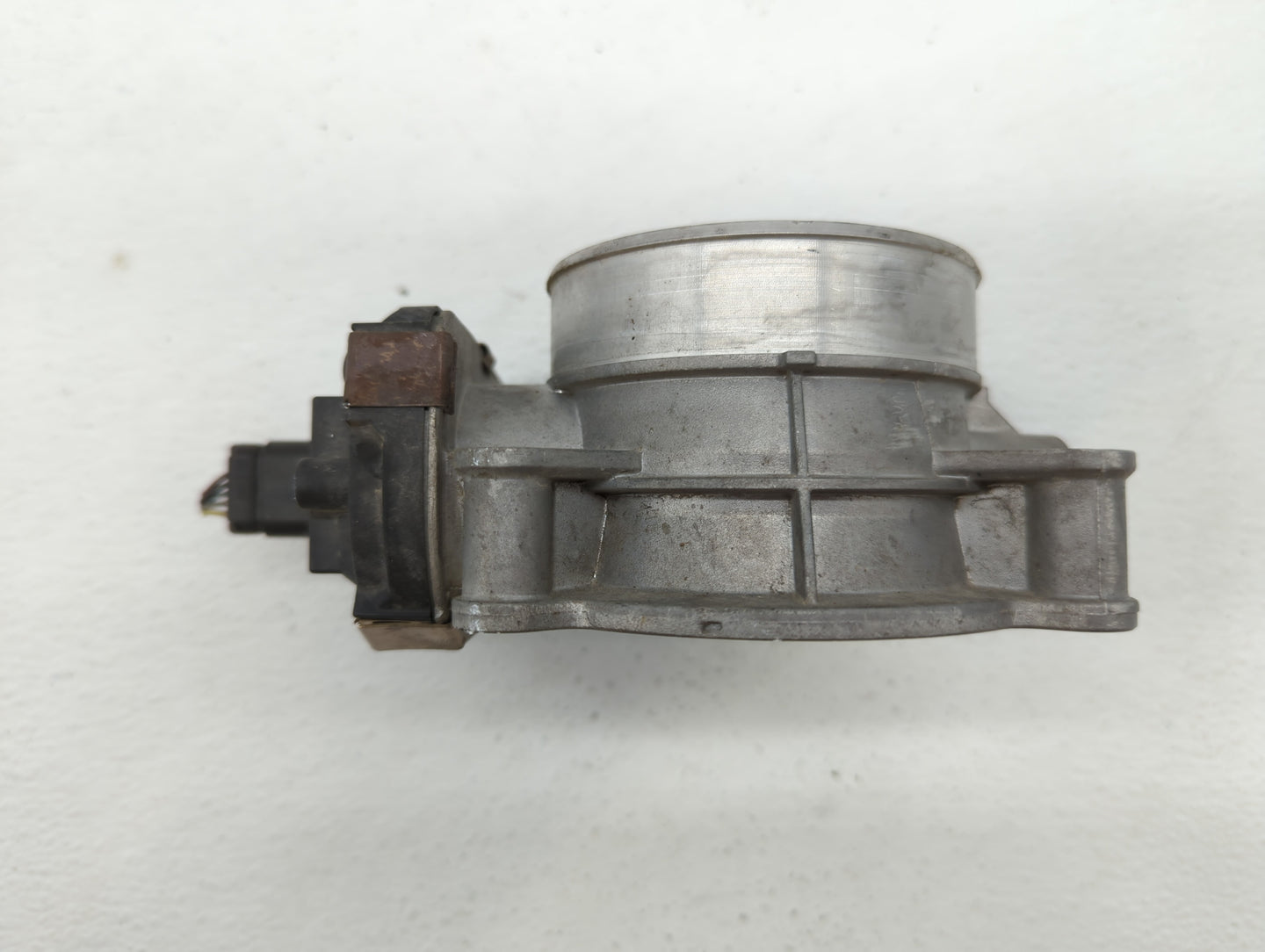 2014-2019 Chevrolet Silverado 1500 Throttle Body P/N:12678224 12617792 Fits Fits 2014 2015 2016 2017 2018 2019 OEM Used Auto