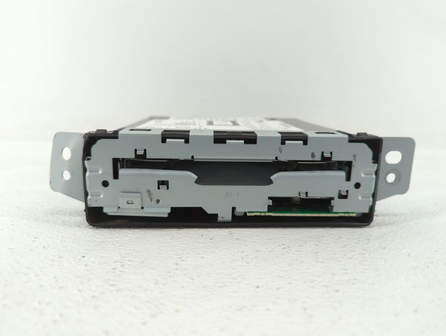 2015-2019 Chevrolet Silverado 1500 Radio AM FM Cd Player Receiver Replacement P/N:23369306 13594481 Fits OEM Used Auto Parts