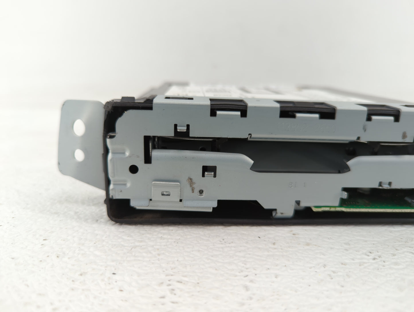 2015-2019 Chevrolet Silverado 1500 Radio AM FM Cd Player Receiver Replacement P/N:23369306 13594481 Fits OEM Used Auto Parts
