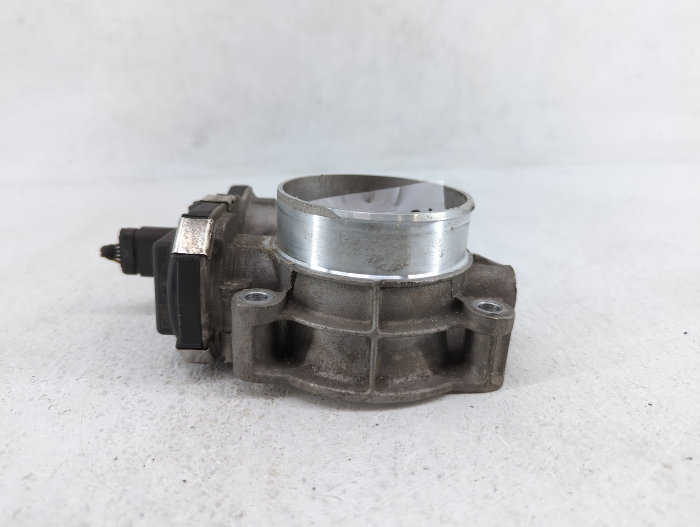 2014-2015 Chevrolet Silverado 1500 Throttle Body P/N:RME72-2B 12632171BA Fits Fits 2014 2015 OEM Used Auto Parts - Oemusedau