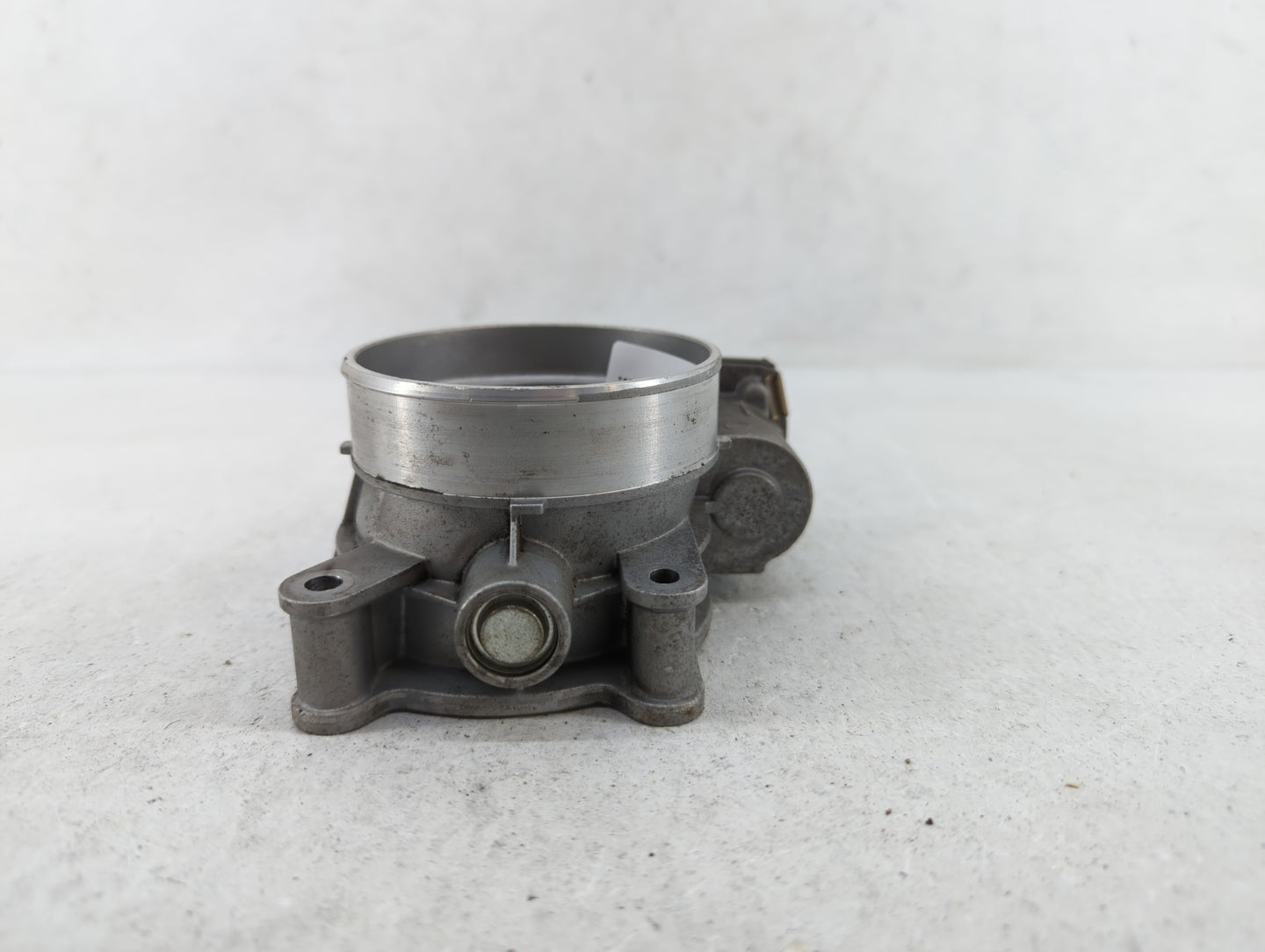 2014-2019 Chevrolet Silverado 1500 Throttle Body P/N:12617792 12678224 Fits Fits 2014 2015 2016 2017 2018 2019 OEM Used Auto