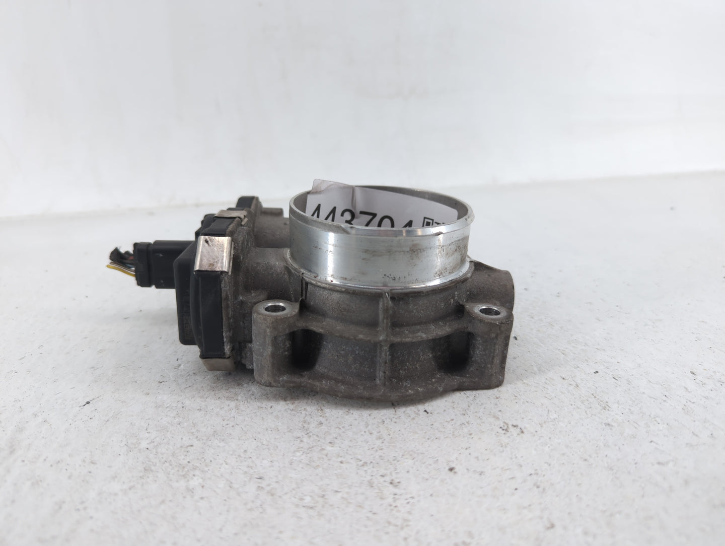 2014-2015 Chevrolet Silverado 1500 Throttle Body P/N:RME72-2B 12632171BA Fits Fits 2014 2015 OEM Used Auto Parts - Oemusedau