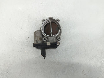 2014-2015 Chevrolet Silverado 1500 Throttle Body P/N:RME72-2B 12632171BA Fits Fits 2014 2015 OEM Used Auto Parts - Oemusedau