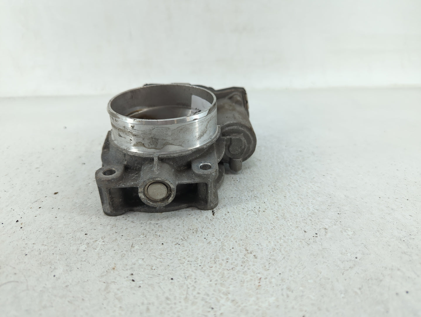 2014-2015 Chevrolet Silverado 1500 Throttle Body P/N:RME72-2B 12632171BA Fits Fits 2014 2015 OEM Used Auto Parts - Oemusedau