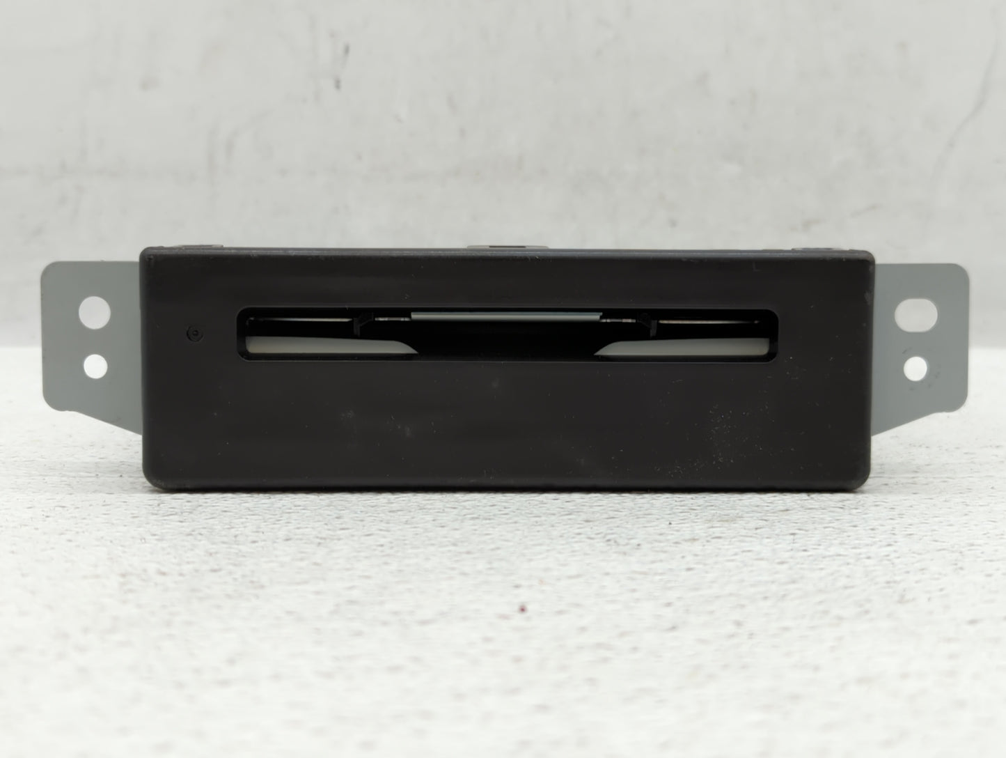2015-2015 Chevrolet Silverado 1500 Am Fm Cd Player Radio Receiver - Oemusedautoparts1.com
