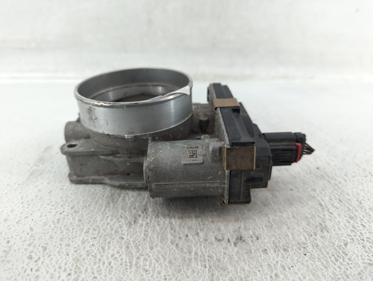 2014-2022 Chevrolet Silverado 1500 Throttle Body P/N:12617792 Fits Fits 2014 2015 2016 2017 2018 2019 2020 2021 2022 OEM Use