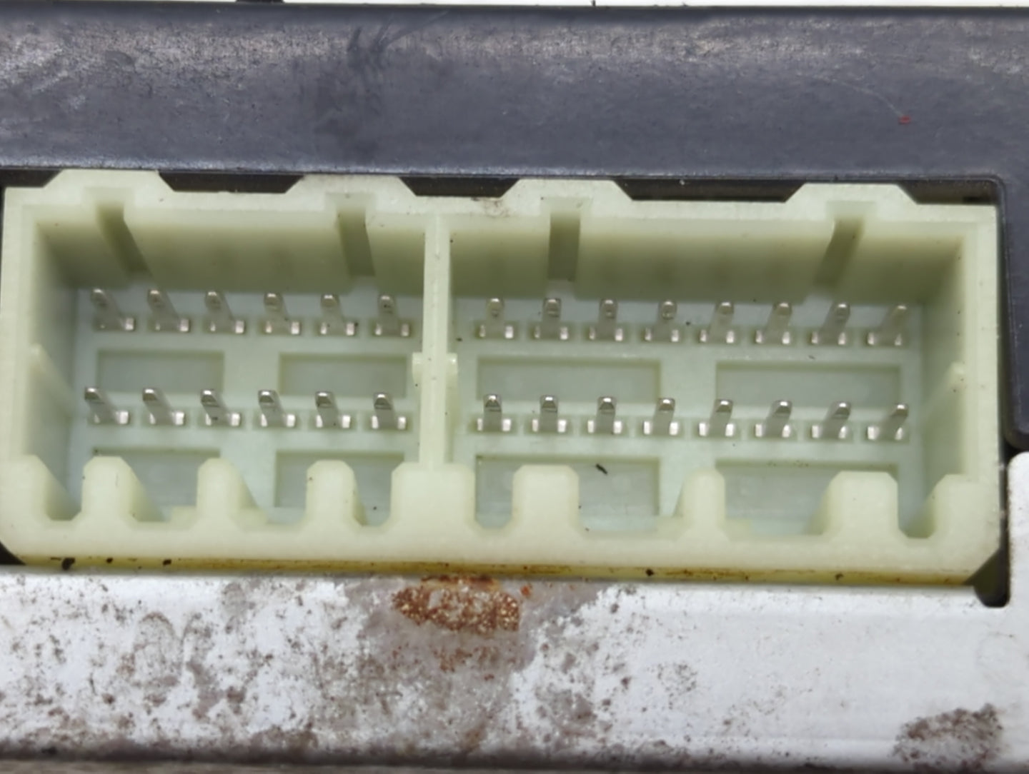 2015 Chevrolet Silverado 1500 Chassis Control Module Ccm Bcm Body Control - Oemusedautoparts1.com