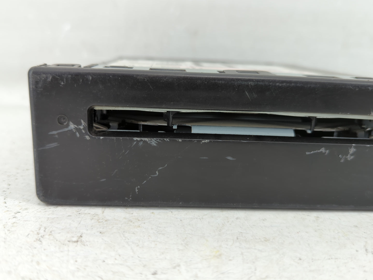 2015-2015 Chevrolet Silverado 1500 Am Fm Cd Player Radio Receiver - Oemusedautoparts1.com