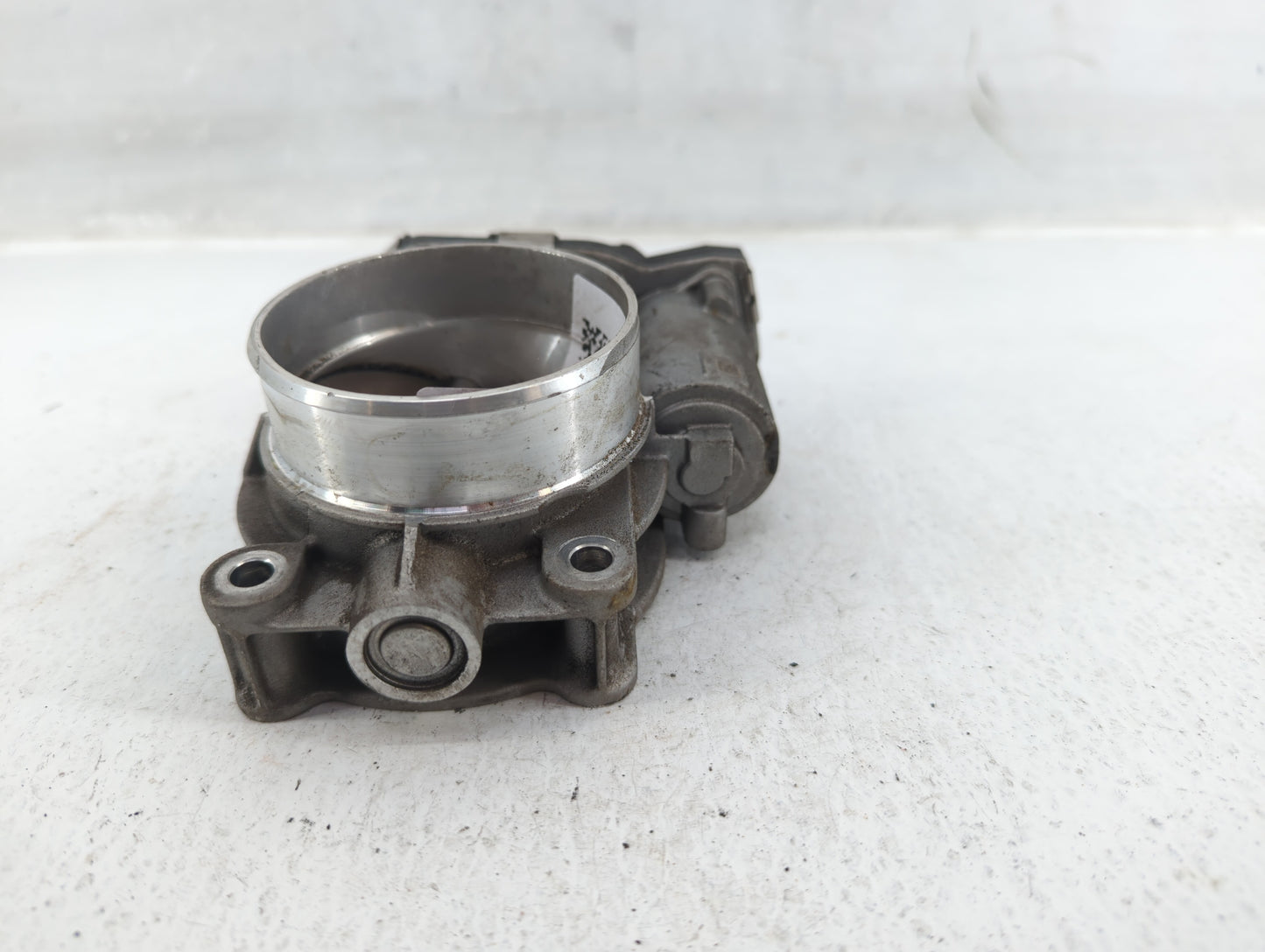 2014-2015 Chevrolet Silverado 1500 Throttle Body P/N:12632171BA Fits Fits 2014 2015 OEM Used Auto Parts - Oemusedautoparts1.