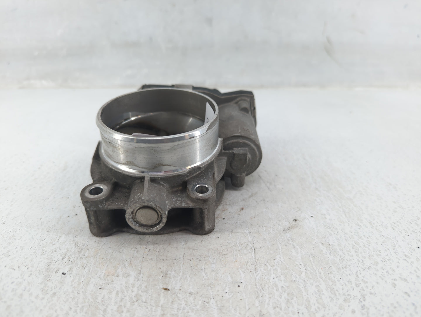 2014-2015 Chevrolet Silverado 1500 Throttle Body P/N:12632171BA Fits Fits 2014 2015 OEM Used Auto Parts - Oemusedautoparts1.