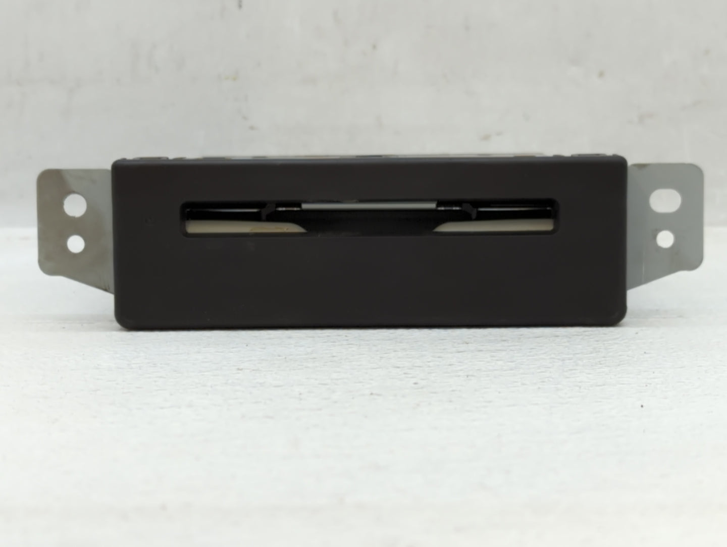 2015-2015 Chevrolet Silverado 1500 Am Fm Cd Player Radio Receiver - Oemusedautoparts1.com