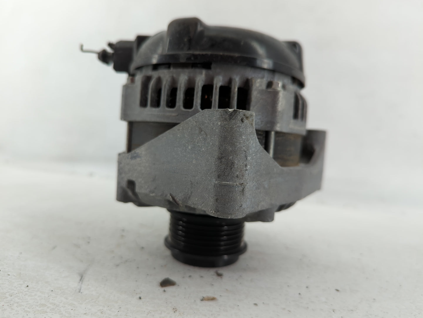 2014-2019 Chevrolet Silverado 1500 Alternator Replacement Generator Charging Assembly Engine OEM Fits OEM Used Auto Parts - 