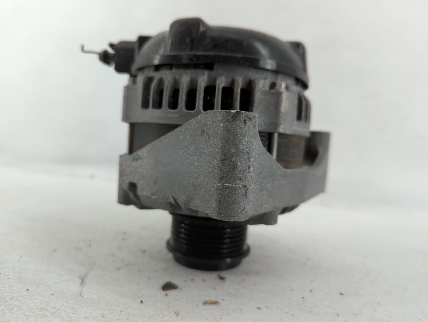 2014-2019 Chevrolet Silverado 1500 Alternator Replacement Generator Charging Assembly Engine OEM Fits OEM Used Auto Parts - 