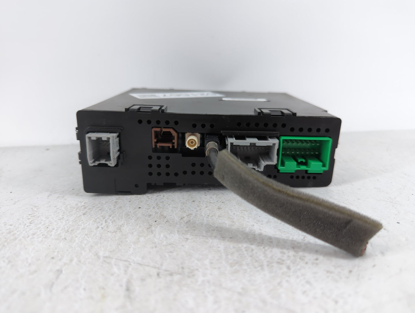 2015 Chevrolet Silverado 1500 Radio AM FM Cd Player Receiver Replacement P/N:13598660 Fits OEM Used Auto Parts - Oemusedauto
