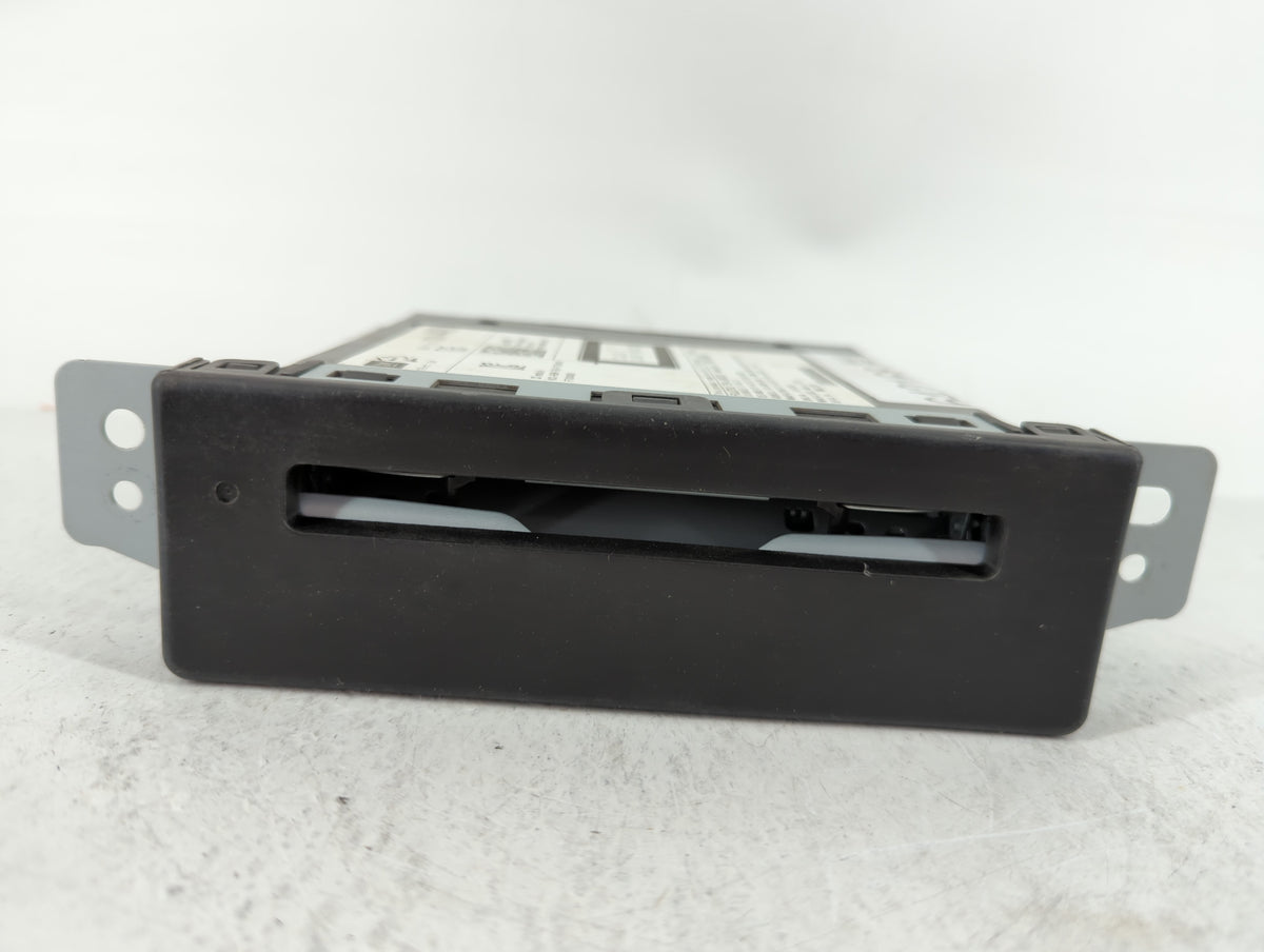 2015-2019 Chevrolet Silverado 1500 Am Fm Cd Player Radio Receiver 642168 - Oemusedautoparts1.com