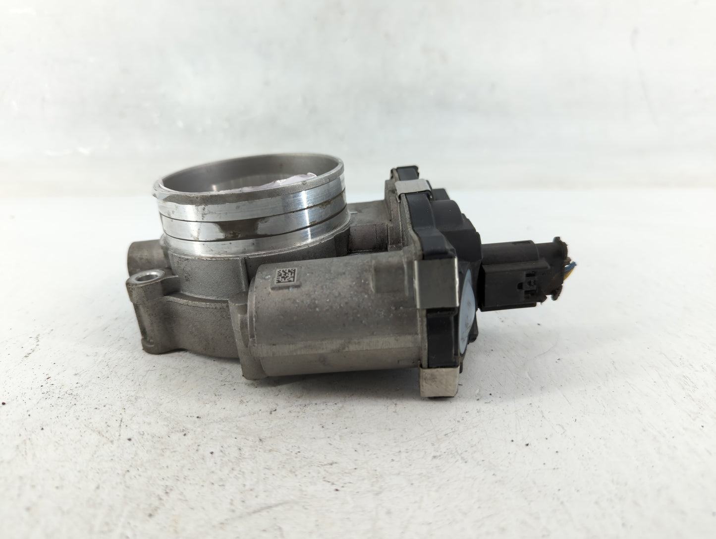 2014-2015 Chevrolet Silverado 1500 Throttle Body P/N:12632171BA Fits Fits 2014 2015 OEM Used Auto Parts - Oemusedautoparts1.