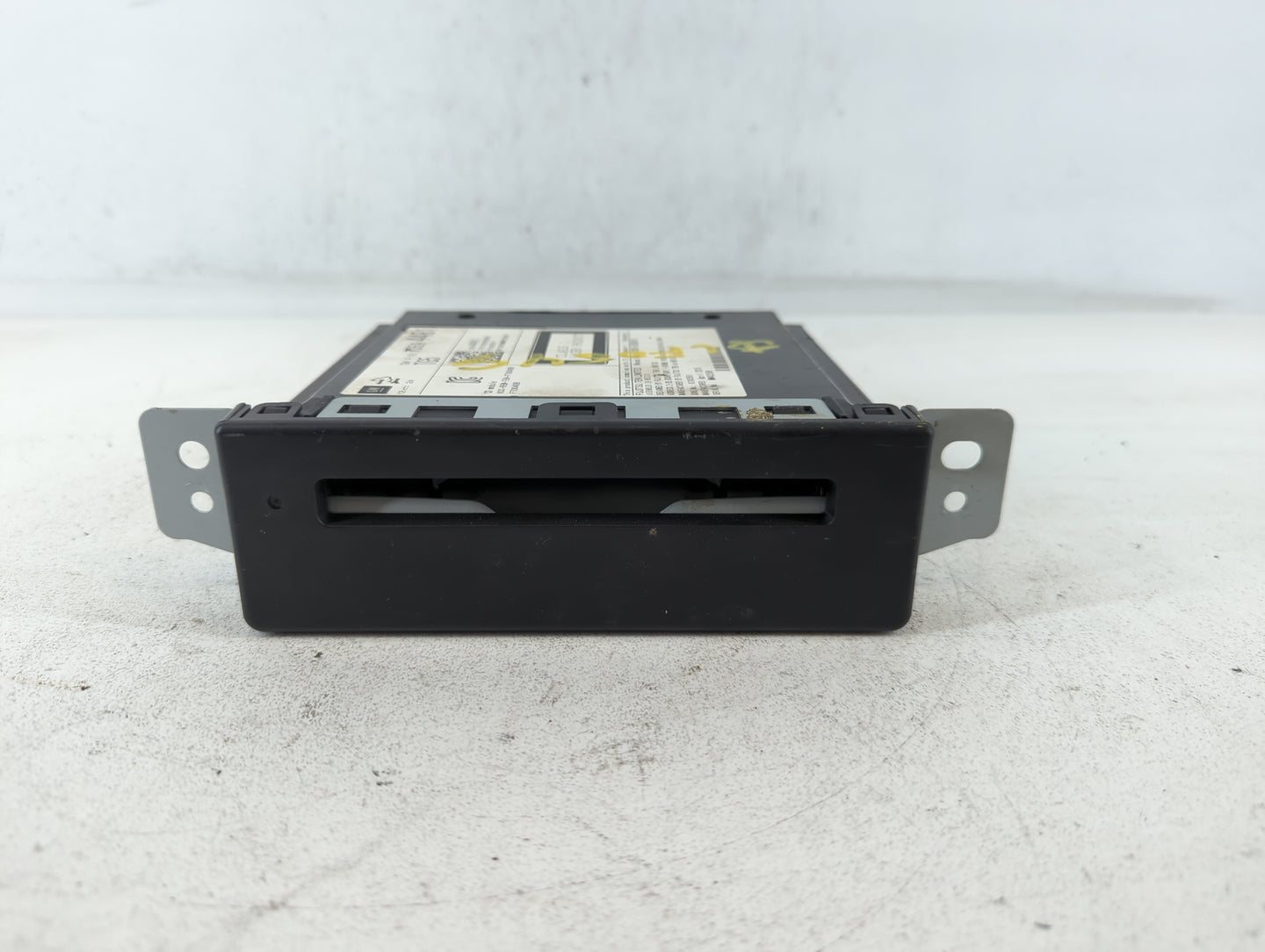 2015-2015 Chevrolet Silverado 1500 Am Fm Cd Player Radio Receiver - Oemusedautoparts1.com
