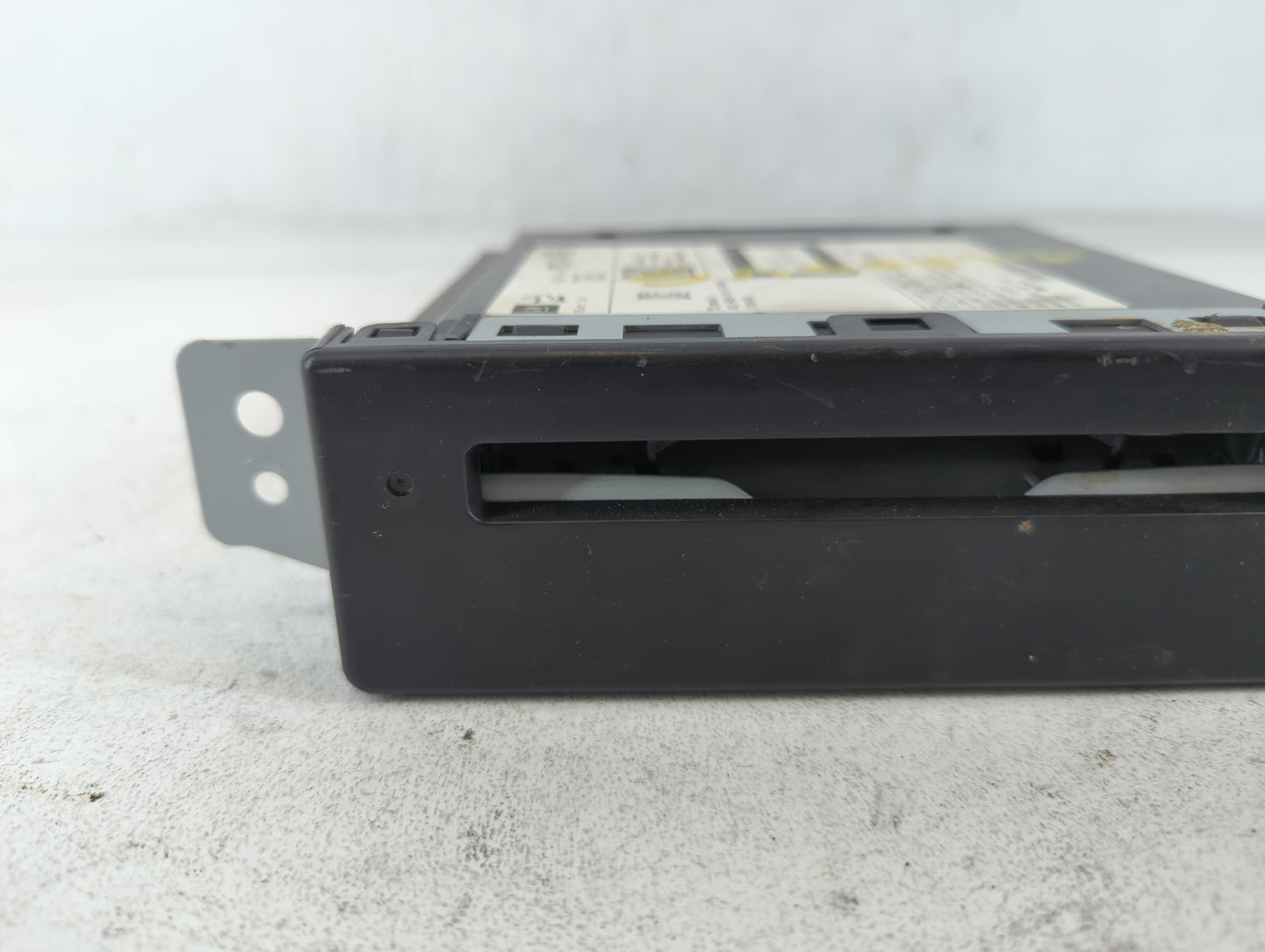 2015-2015 Chevrolet Silverado 1500 Am Fm Cd Player Radio Receiver - Oemusedautoparts1.com