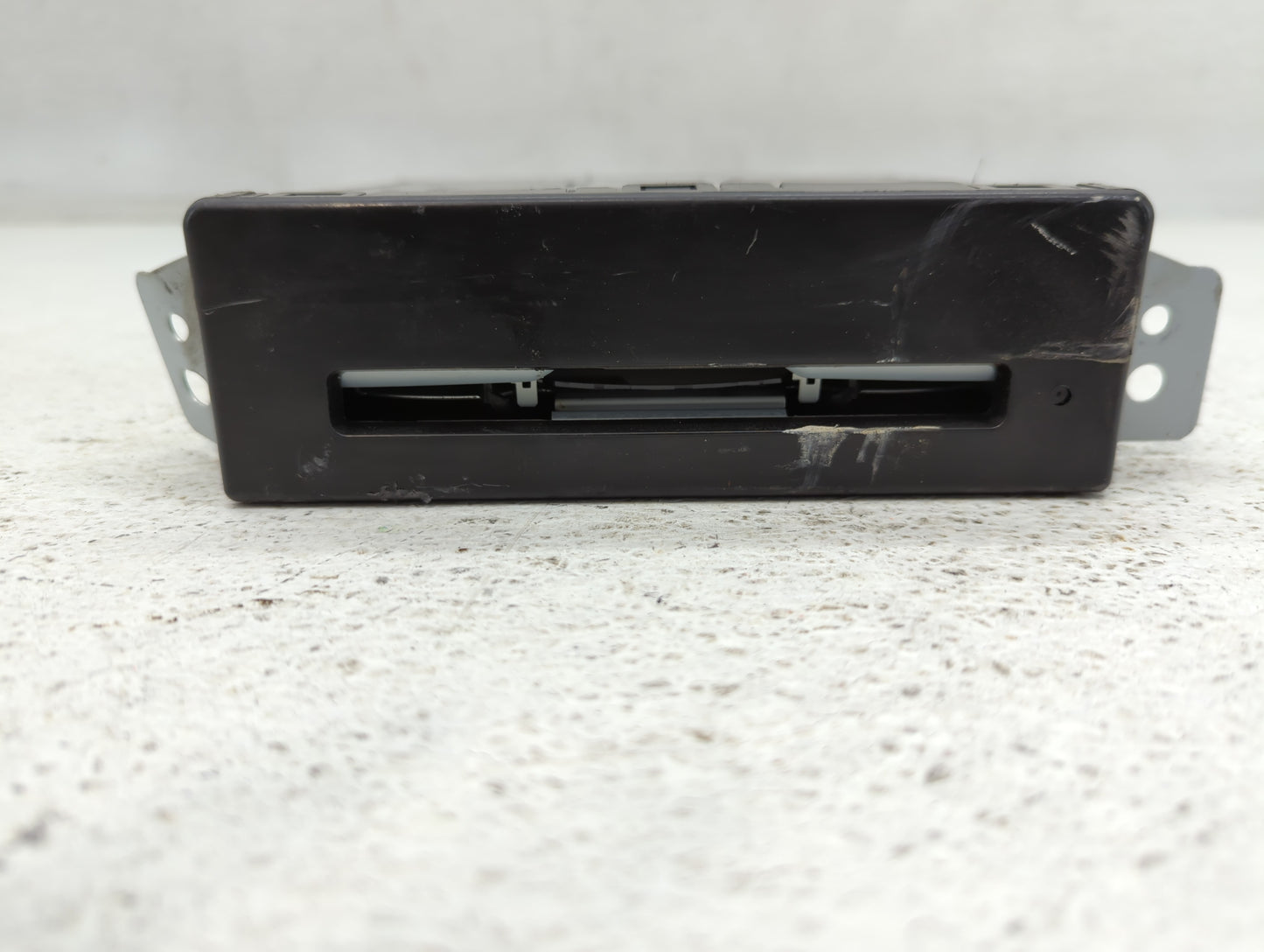 2015 Chevrolet Silverado 1500 Radio AM FM Cd Player Receiver Replacement P/N:13594481 Fits OEM Used Auto Parts - Oemusedauto