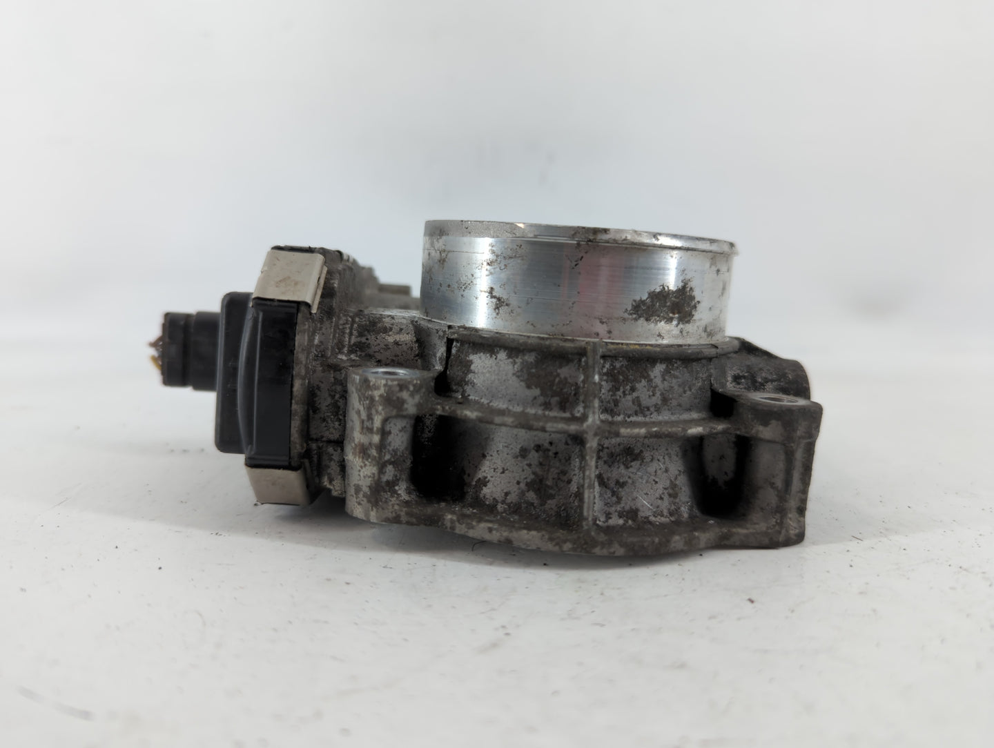 2014-2015 Chevrolet Silverado 1500 Throttle Body P/N:12632171BA Fits Fits 2014 2015 OEM Used Auto Parts - Oemusedautoparts1.