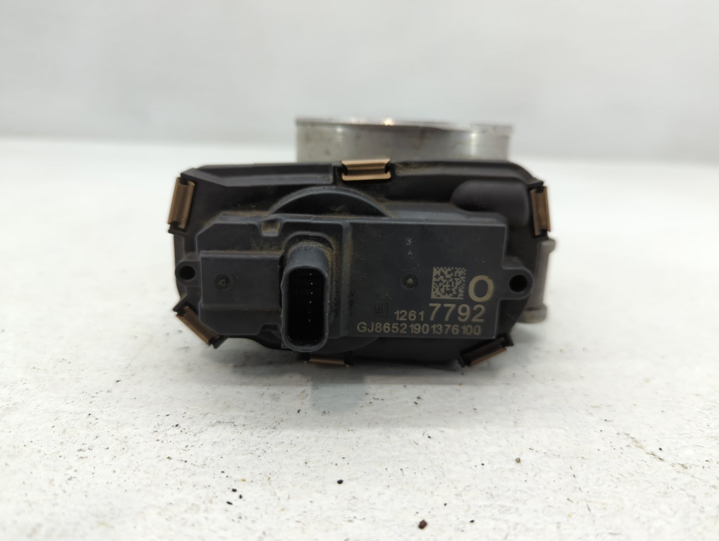 2014-2022 Chevrolet Silverado 1500 Throttle Body P/N:12617792 Fits Fits 2014 2015 2016 2017 2018 2019 2020 2021 2022 OEM Use