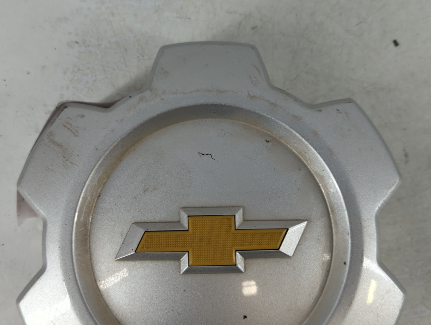 2015 Chevrolet Silverado 1500 Rim Wheel Center Cap 742975 - Oemusedautoparts1.com