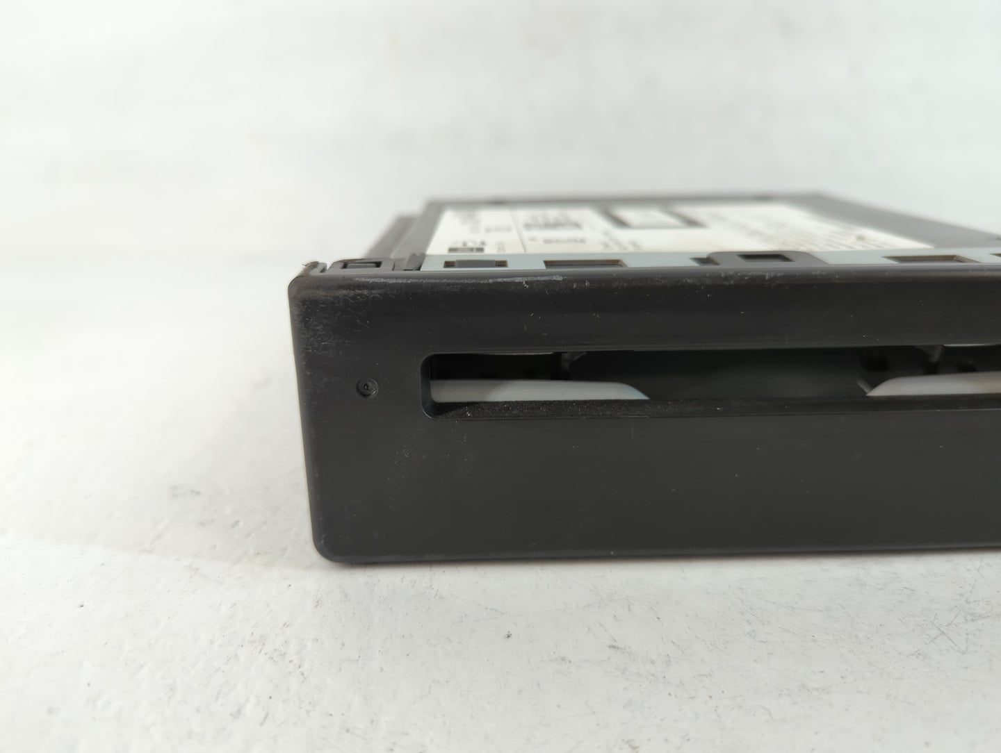 2015 Chevrolet Silverado 1500 Radio AM FM Cd Player Receiver Replacement P/N:13594481 Fits OEM Used Auto Parts - Oemusedauto