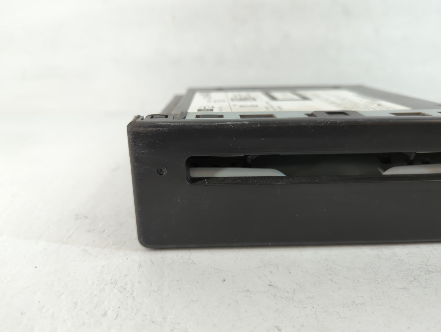 2015 Chevrolet Silverado 1500 Radio AM FM Cd Player Receiver Replacement P/N:13594481 Fits OEM Used Auto Parts - Oemusedauto