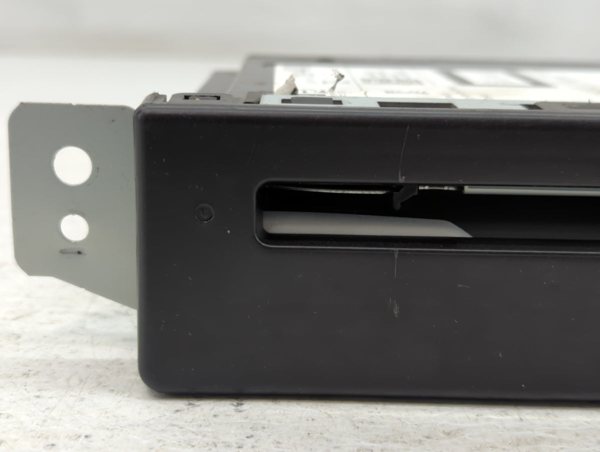 2015-2019 Chevrolet Silverado 1500 Am Fm Cd Player Radio Receiver 763693 - Oemusedautoparts1.com