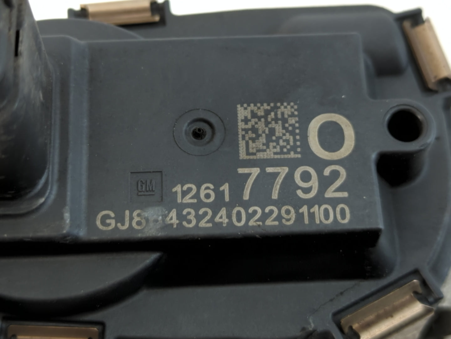 2015 Chevrolet Silverado 1500 Throttle Body P/N:12617792 Fits OEM Used Auto Parts - Oemusedautoparts1.com