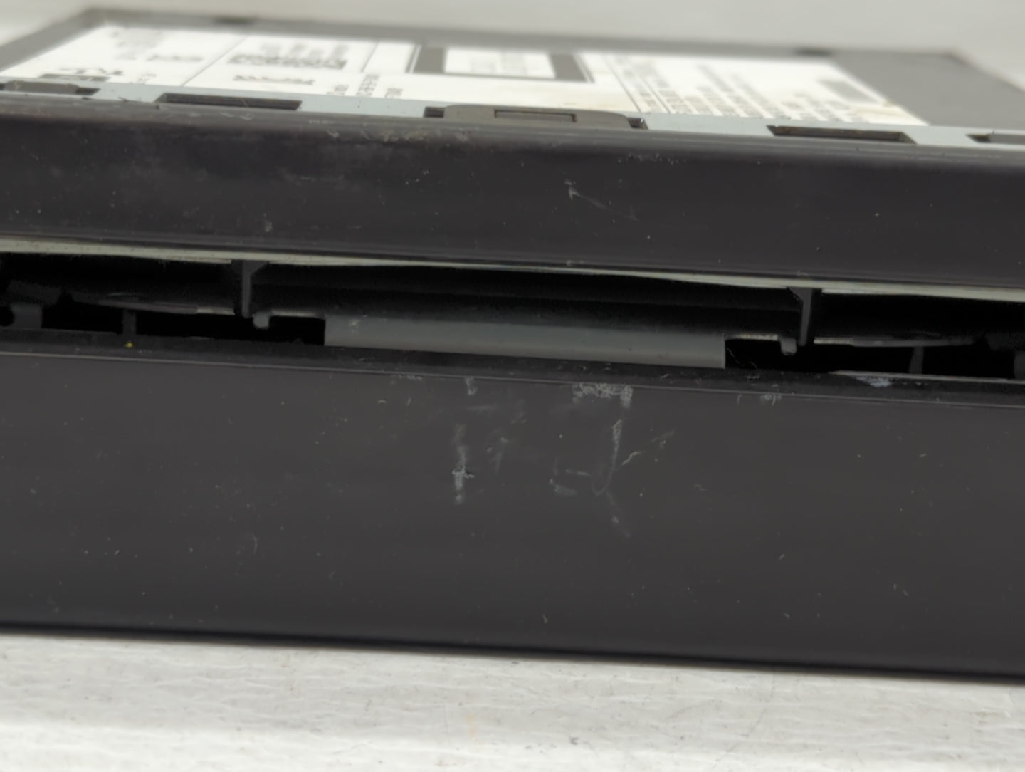 2015-2019 Chevrolet Silverado 1500 Radio Cd Changer 13590747 - Oemusedautoparts1.com