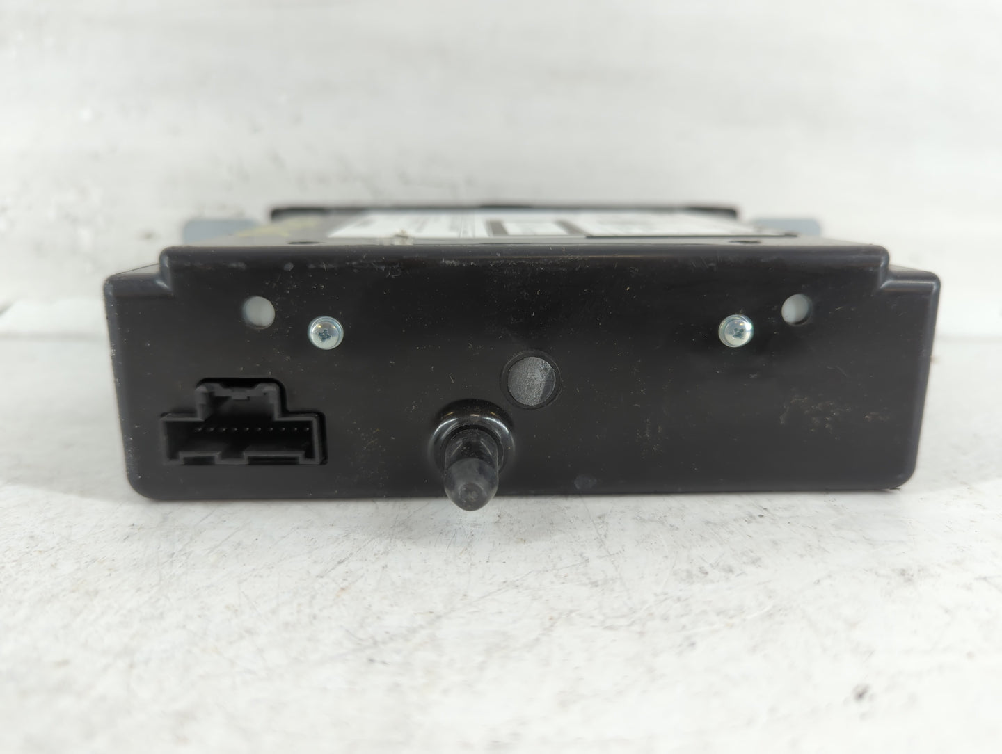 2015 Chevrolet Silverado 1500 Radio AM FM Cd Player Receiver Replacement P/N:13594481 Fits Fits 2016 OEM Used Auto Parts - O