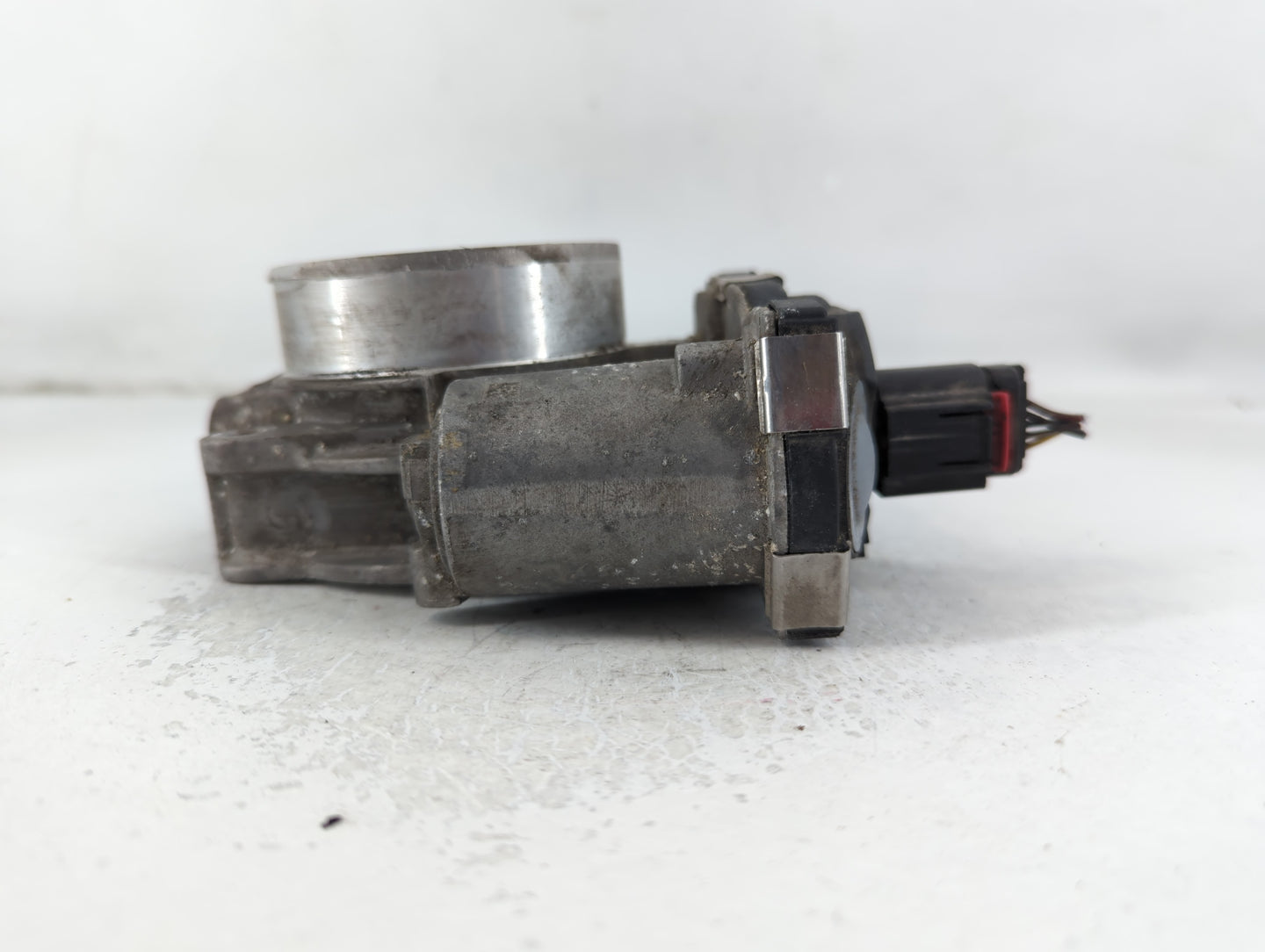 2014-2015 Chevrolet Silverado 1500 Throttle Body P/N:12632171BA Fits Fits 2014 2015 OEM Used Auto Parts - Oemusedautoparts1.