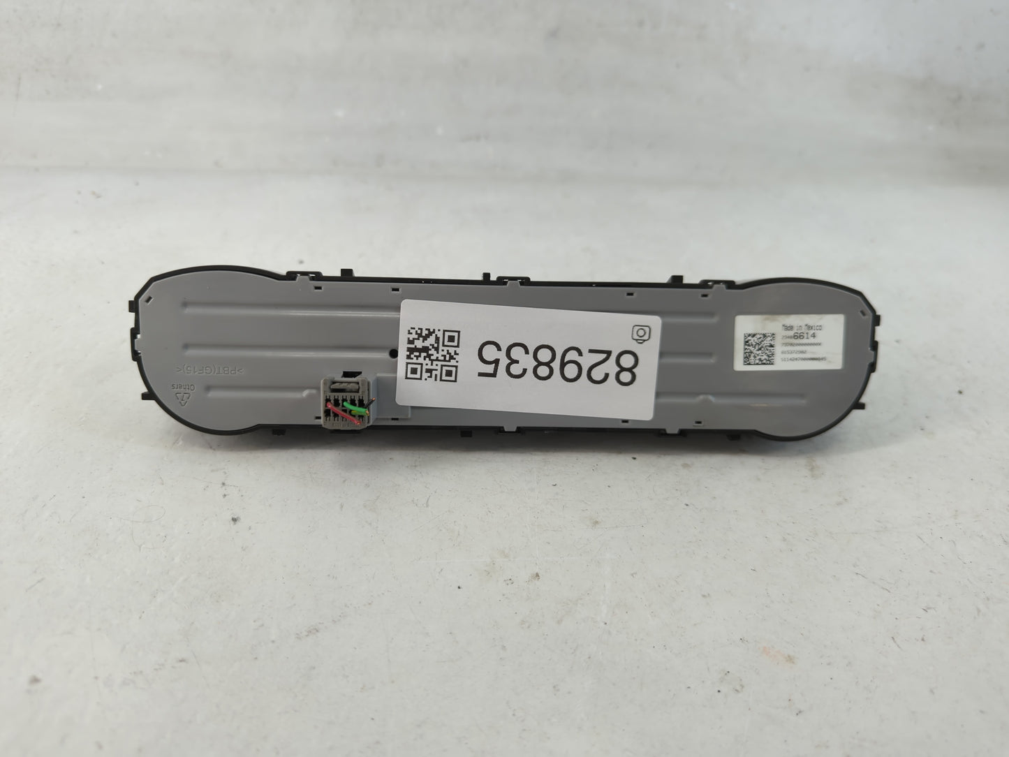 2015 Chevrolet Silverado 1500 Climate Control Module Temperature AC/Heater Replacement P/N:23486614 Fits OEM Used Auto Parts