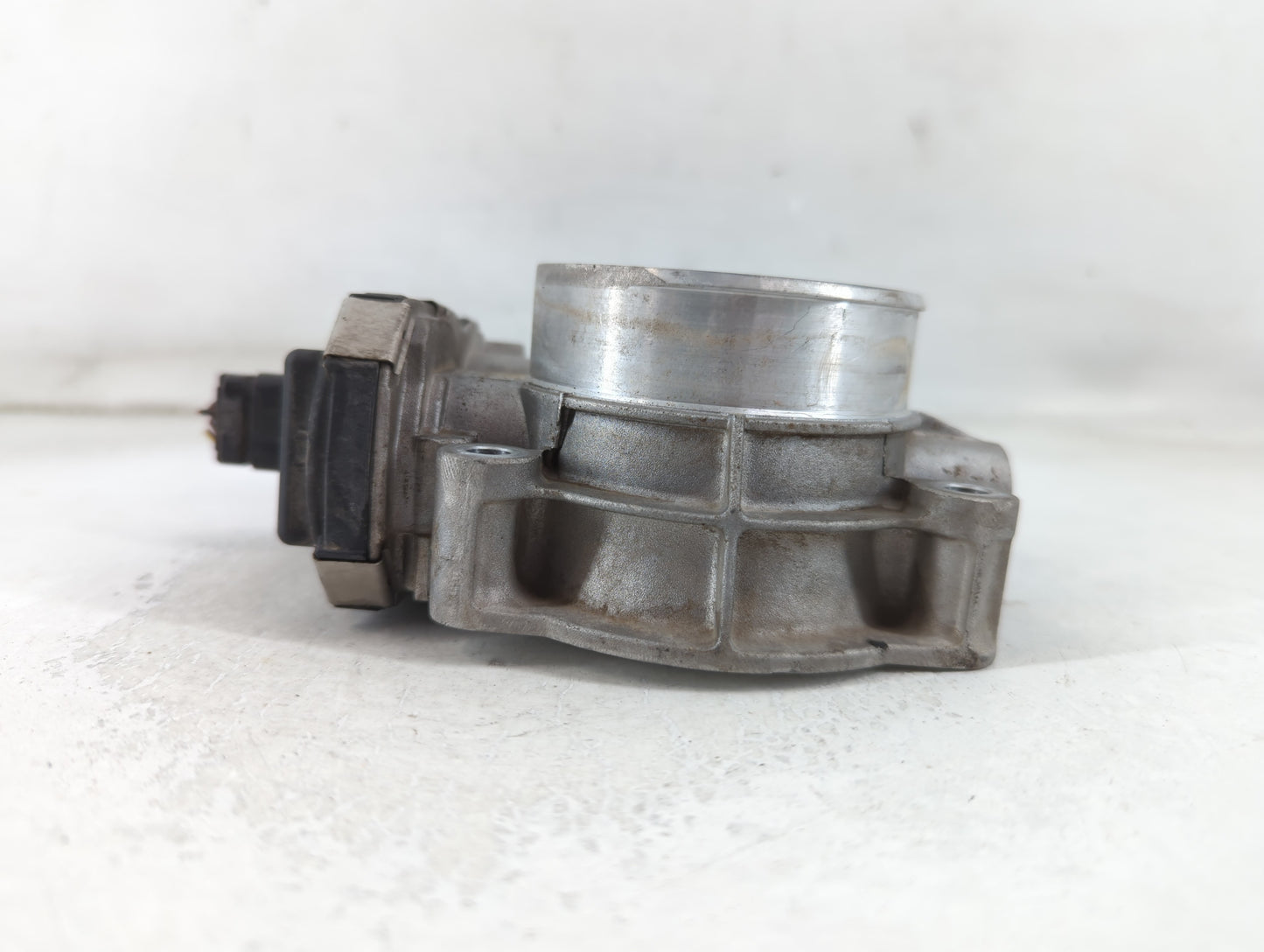 2014-2015 Chevrolet Silverado 1500 Throttle Body P/N:12632171BA Fits Fits 2014 2015 OEM Used Auto Parts - Oemusedautoparts1.