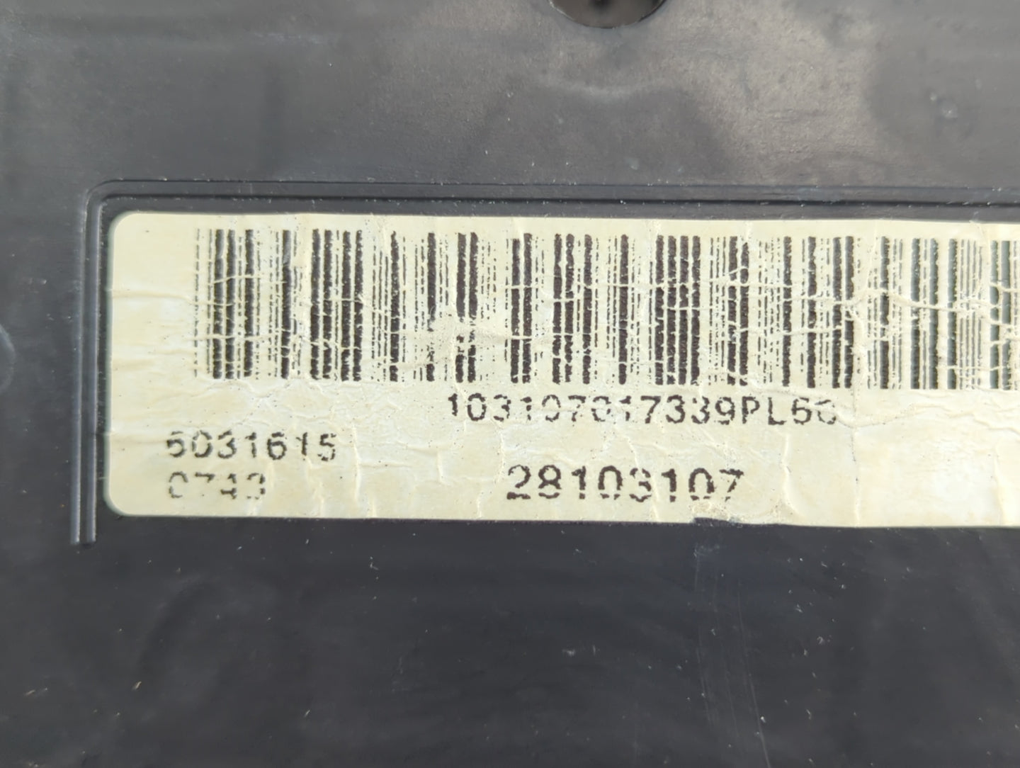 2015 Chevrolet Silverado 1500 Instrument Cluster Speedometer Gauges Fits OEM Used Auto Parts - Oemusedautoparts1.com