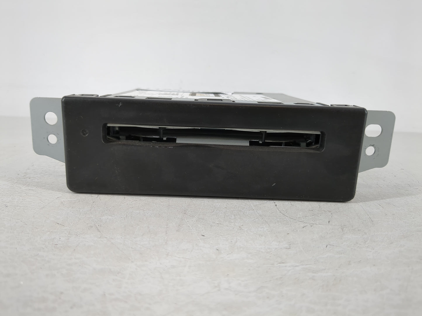 2015 Chevrolet Silverado 2500 Radio AM FM Cd Player Receiver Replacement P/N:13590747 Fits Fits 2013 2014 OEM Used Auto Part