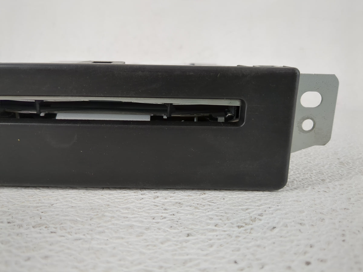 2015 Chevrolet Silverado 2500 Radio AM FM Cd Player Receiver Replacement P/N:13590747 Fits 2013 2014 OEM Used Auto Parts - O