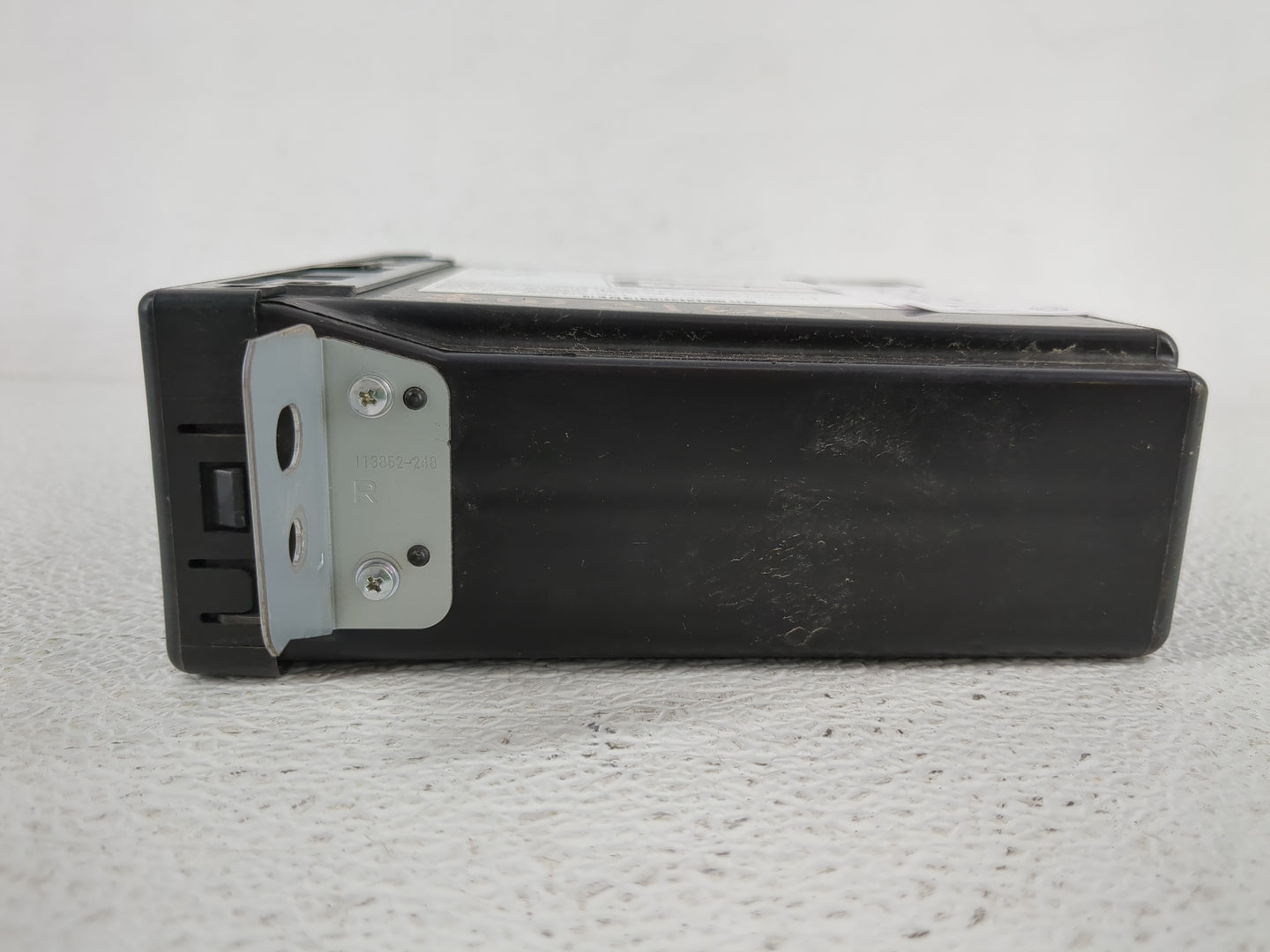 2015 Chevrolet Silverado 2500 Radio AM FM Cd Player Receiver Replacement P/N:13590747 Fits Fits 2013 2014 OEM Used Auto Part