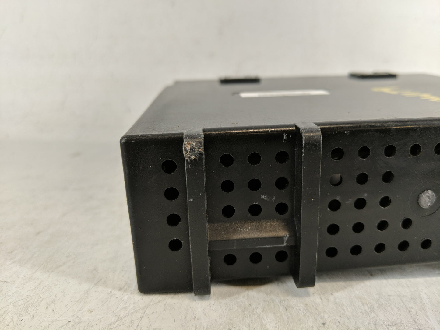 2015 Chevrolet Silverado 2500 Radio AM FM Cd Player Receiver Replacement P/N:13506448 Fits OEM Used Auto Parts - Oemusedauto
