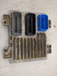 2015 Chevrolet Silverado 2500 PCM Engine Control Computer ECU ECM PCU OEM P/N:12669331 12668866 Fits Fits 2011 2012 2013 201