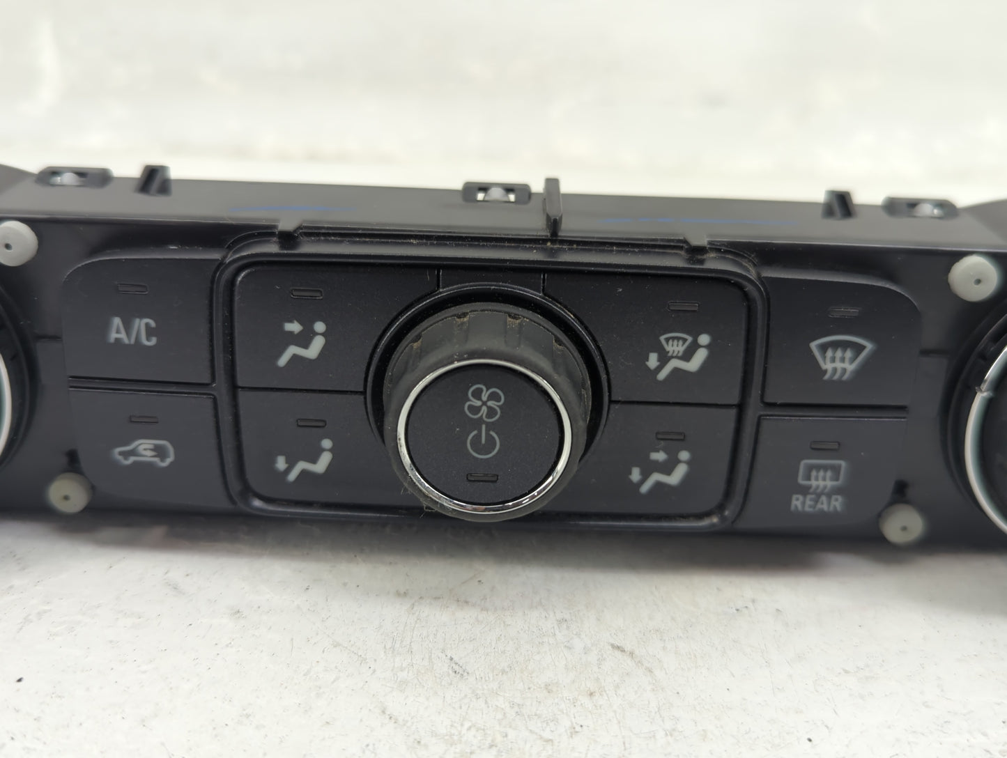 2015-2018 Chevrolet Silverado 2500 Climate Control Module Temperature AC/Heater Replacement P/N:23176290 815372982 Fits OEM 
