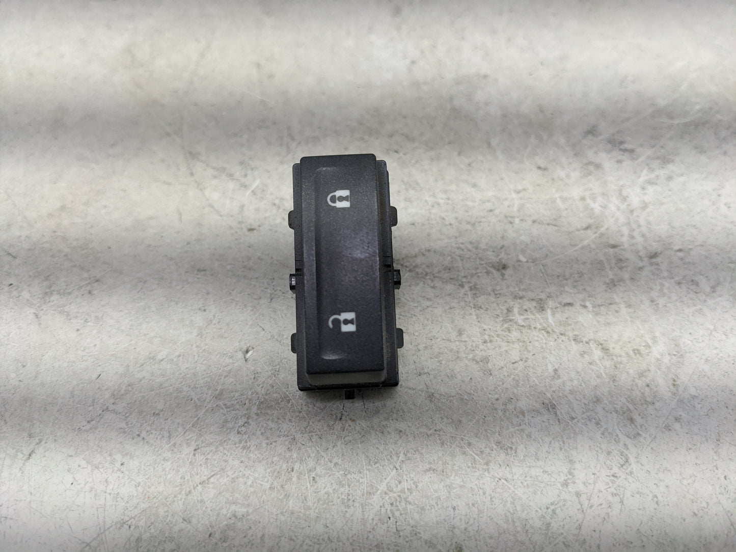 2015-2018 Chevrolet Silverado 2500 Master Power Window Switch Replacement Driver Side Left P/N:22901816 Fits OEM Used Auto P