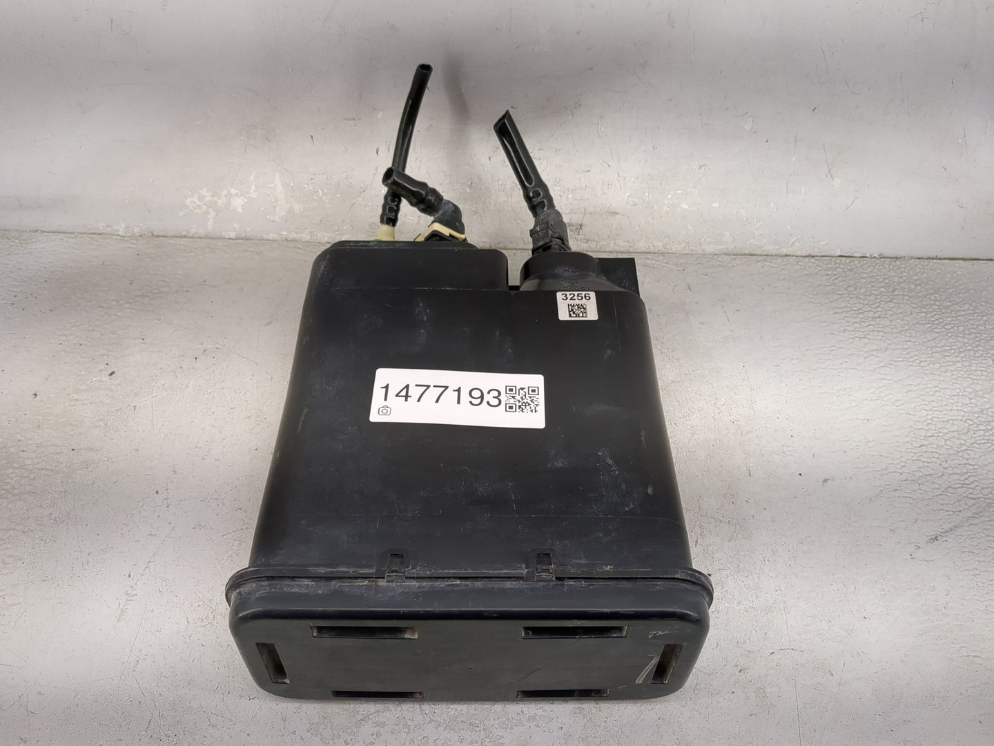 2015 Chevrolet Silverado 2500 Fuel Vapor Charcoal Canister 1477193 - Oemusedautoparts1.com