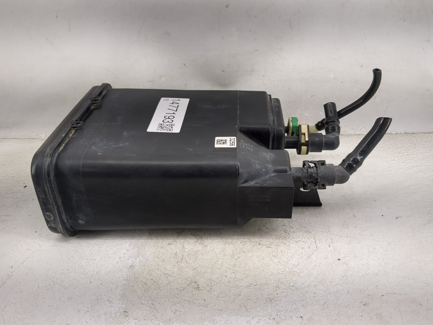 2015 Chevrolet Silverado 2500 Fuel Vapor Charcoal Canister 1477193 - Oemusedautoparts1.com