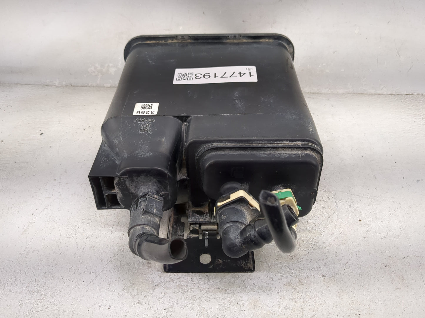 2015 Chevrolet Silverado 2500 Fuel Vapor Charcoal Canister 1477193 - Oemusedautoparts1.com