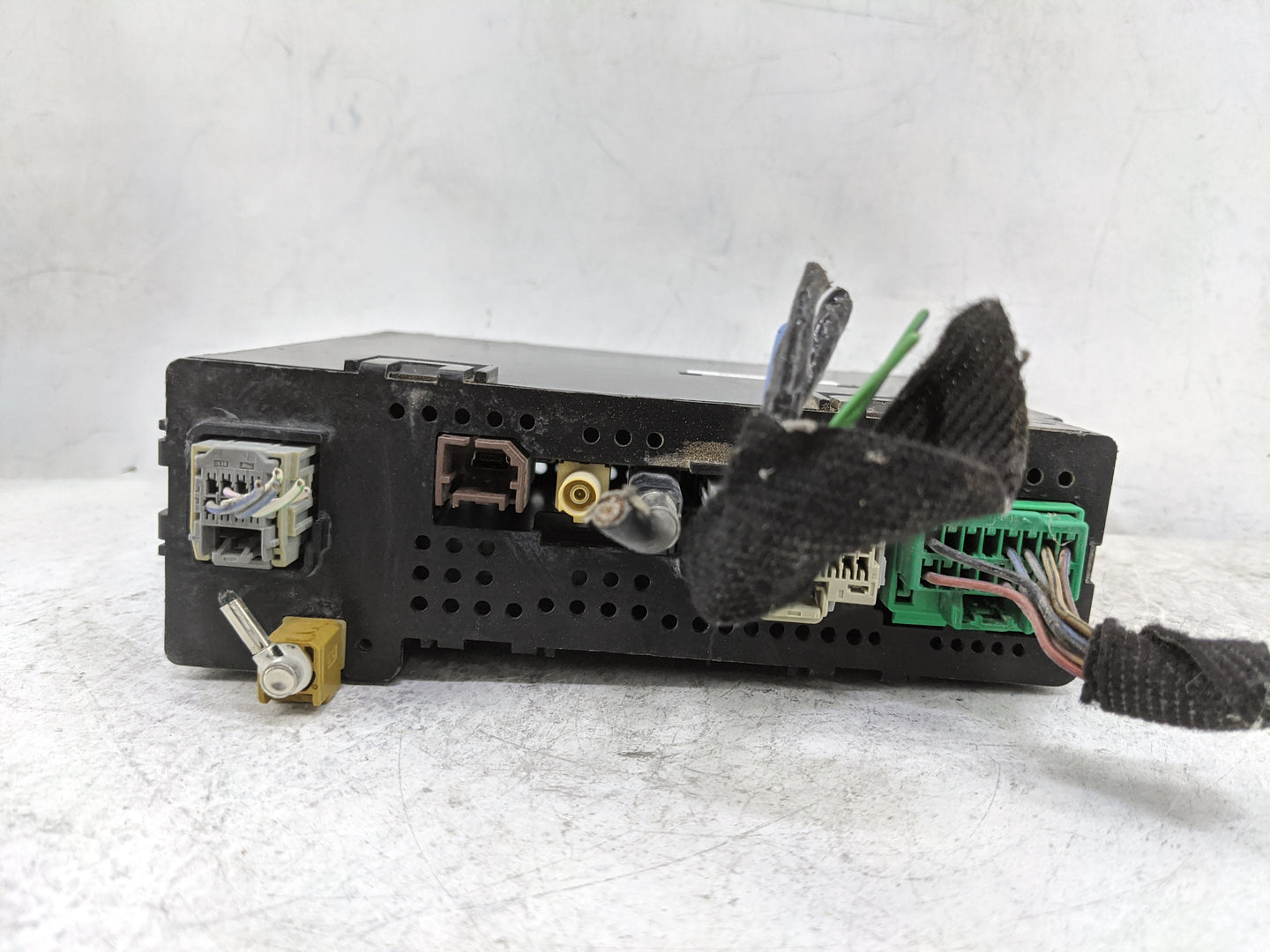 2015 Chevrolet Silverado 2500 Radio AM FM Cd Player Receiver Replacement P/N:13506455 111000-5771A101 Fits Fits 2016 OEM Use