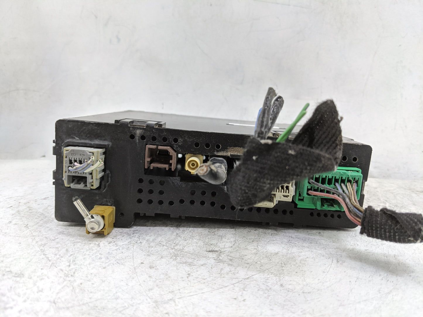 2015 Chevrolet Silverado 2500 Radio AM FM Cd Player Receiver Replacement P/N:13506455 111000-5771A101 Fits Fits 2016 OEM Use