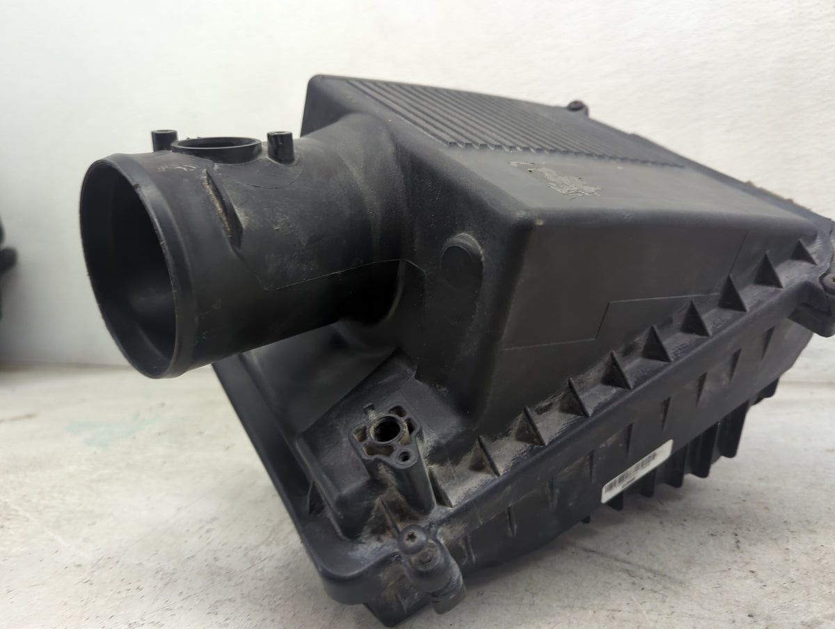 Chevrolet Silverado 2500 Air Cleaner Intake-duct Hose Tube - Oemusedautoparts1.com